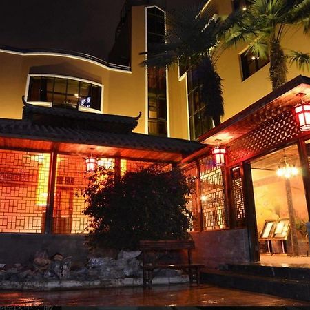 Kunming Green Lake Hostel Exterior photo